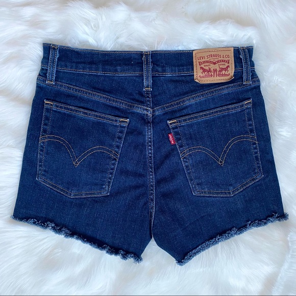 LEVI’S Women’s Size 28 High Rise Shorts Dark Wash - Picture 9 of 12